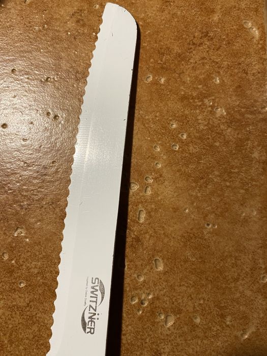 Nóż do pieczywa Switzner