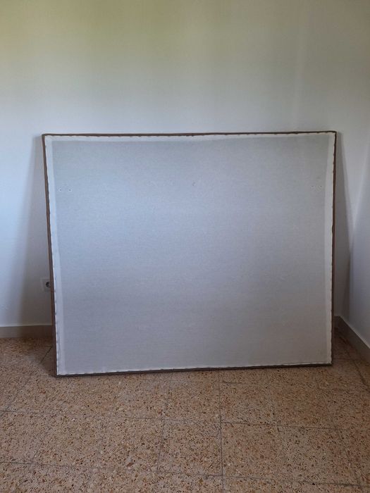 Cabeceira de cama, estofada em pele