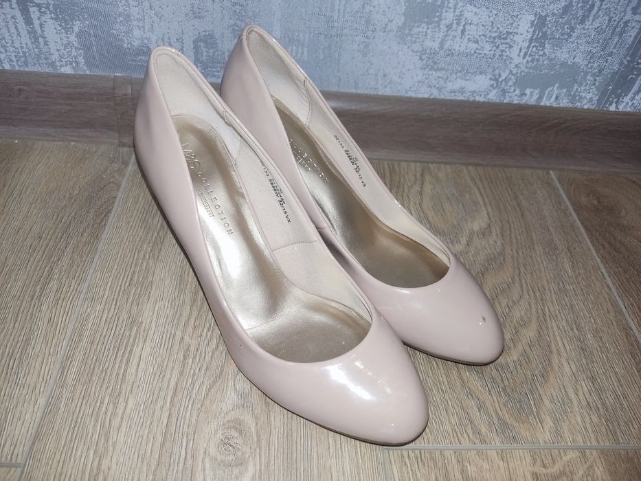 Туфли пудра 39 размер