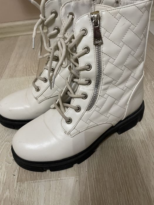 Чобітки демісезонні б/у