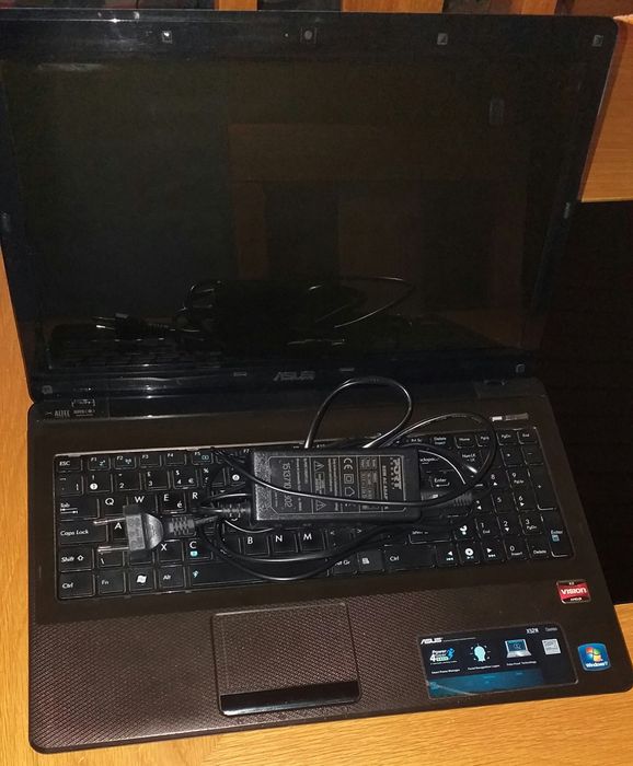 Portátil Asus k52N