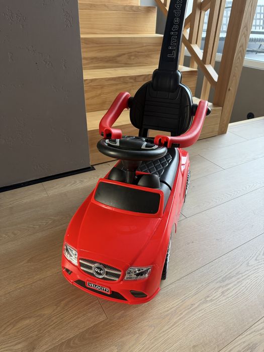 Машинка каталка-толокар з батьківською ручкою Червона