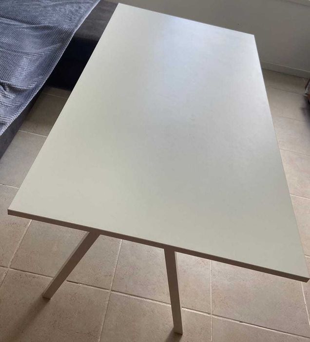 Secretária Ikea Trotten 160x80