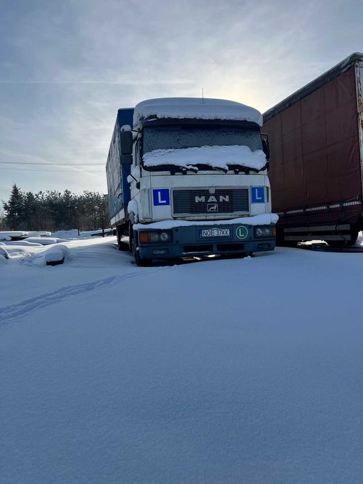 Samochód ciężarowy i przyczepa