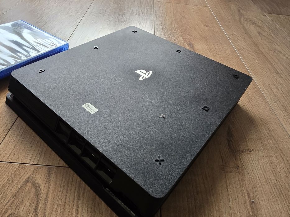 Konsola PlayStation 4 slim 1 TB