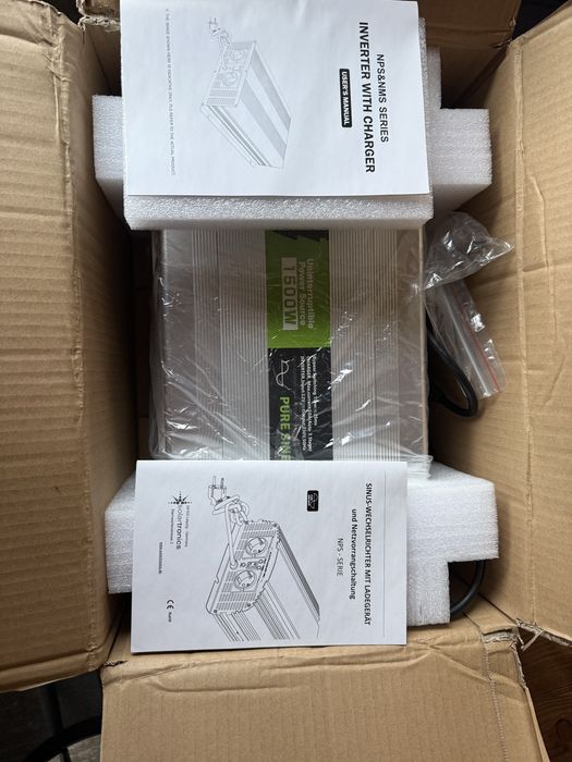 Інвертор SOLARTRONICS 1500 W + два тягових акумулятора 105 та 75 Ah