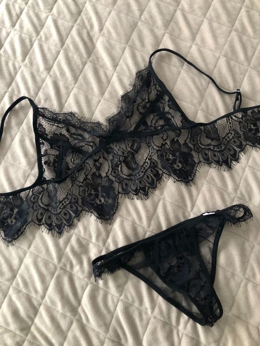 Сексуальна нижня білизна мереживна прозора, Делікатний комплект