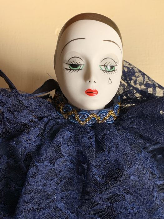 Венецианский фарфоровый арлекин.