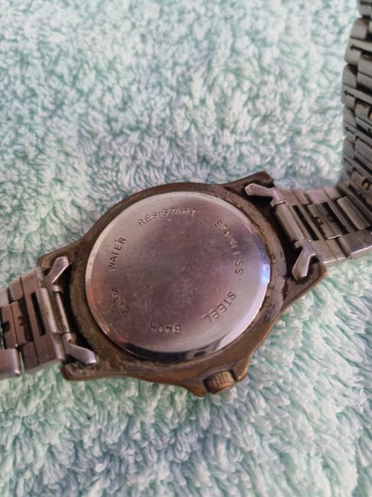 Relógio Sekonda  para Arranjo ou Peças ver fotos