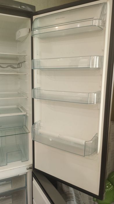 Electrolux холодильник на запчасти