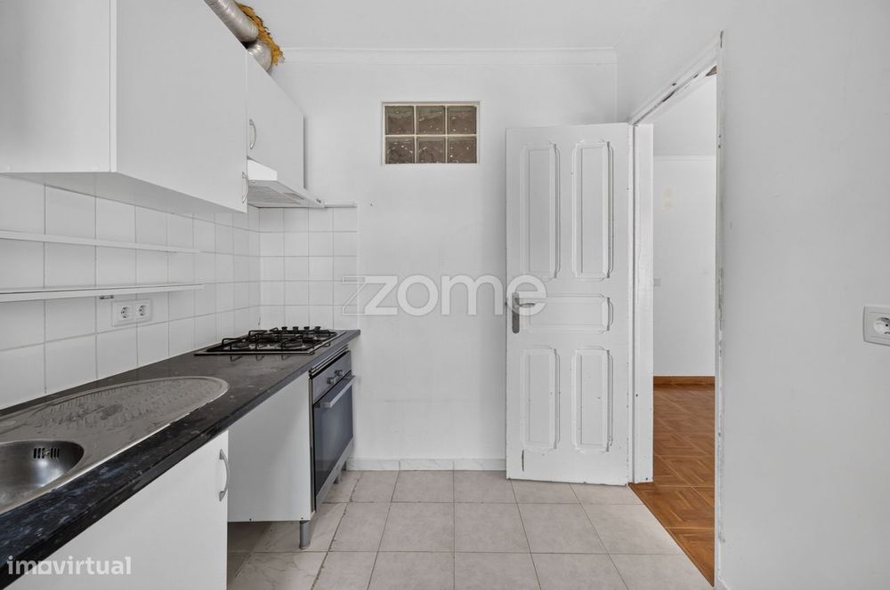 Andar de Moradia T2 com Terraço em Caneças