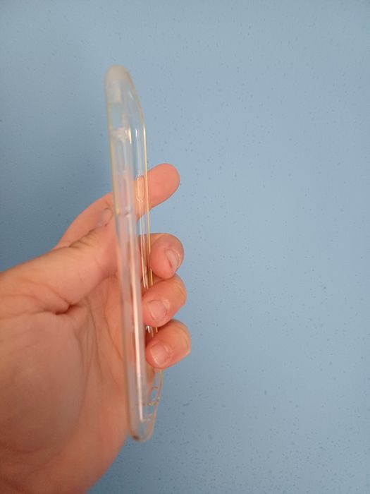 Etui iphone SE2020 jak nowe