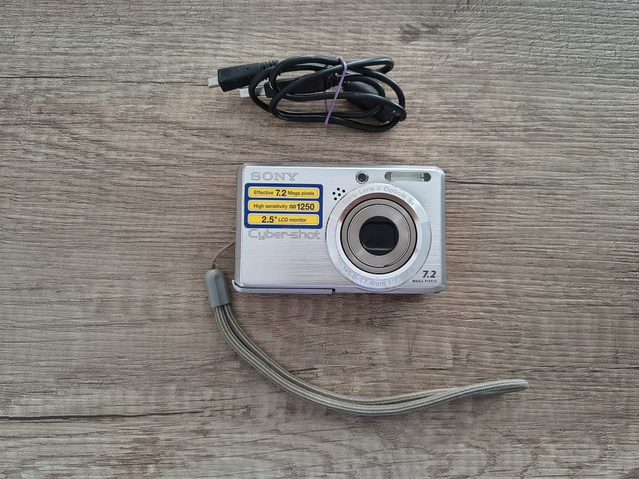 Sony Cyber-shot DSC-S750