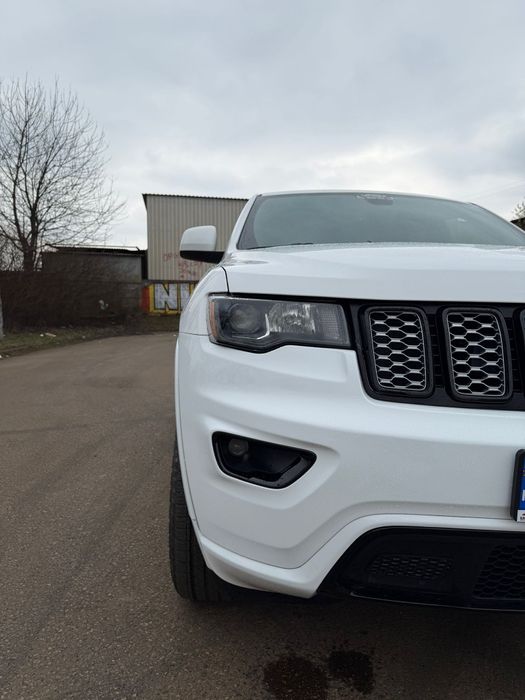 Jeep Grand Cherokee wk2 altitude 3.6