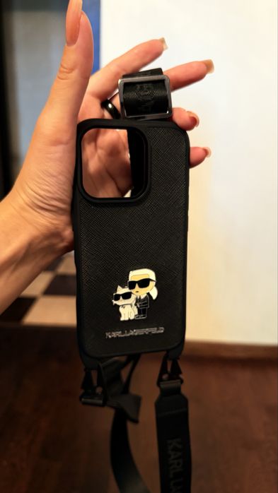 Оригінальний чохол на IPhone 16 Pro Karl Lagerfeld