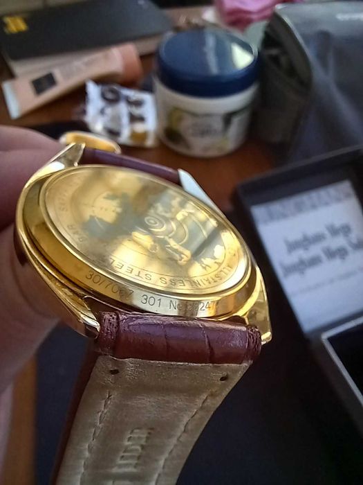 Рідкісний годинник с позолотою Junghans Mega (колекційний)