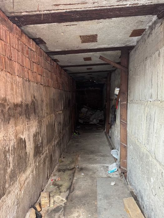 Здається підсходова комора