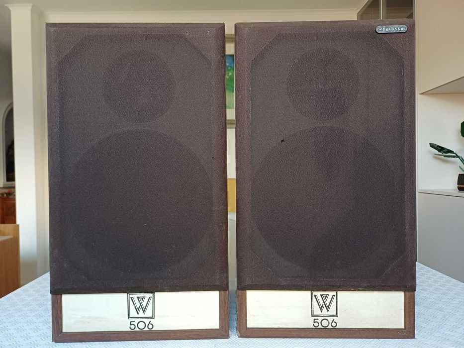 Colunas Vintage Wharfedale W506, com capas