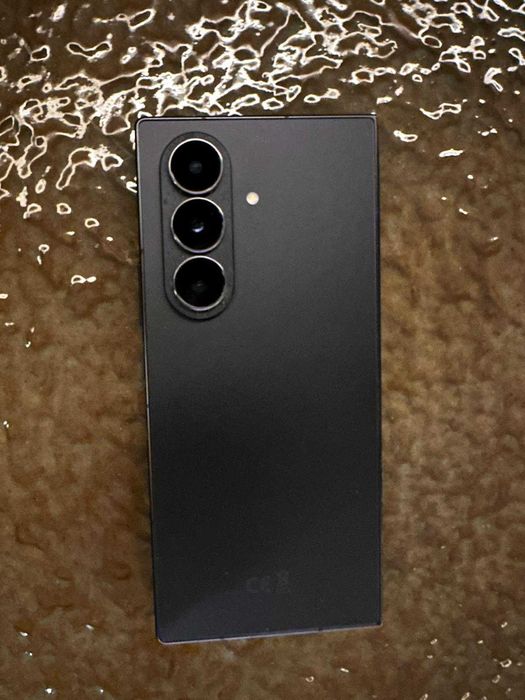 Samsung Z Fold 7 _ 512GB