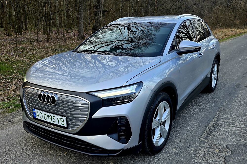 Audi Q4 E-tron  .
