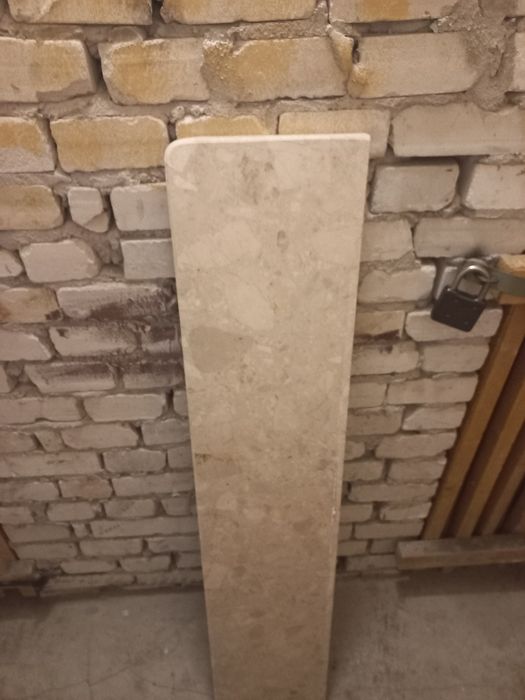 Parapet okienny kamien