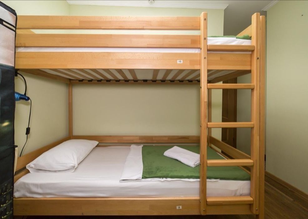 150 сутки ХОСТЕЛ КИЕВ Майдан Независимости Крещатик Театральная Центр