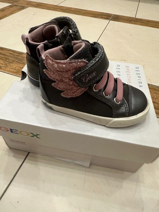 Демісезонні босоніжки для дівчинки 21 розмір Geox