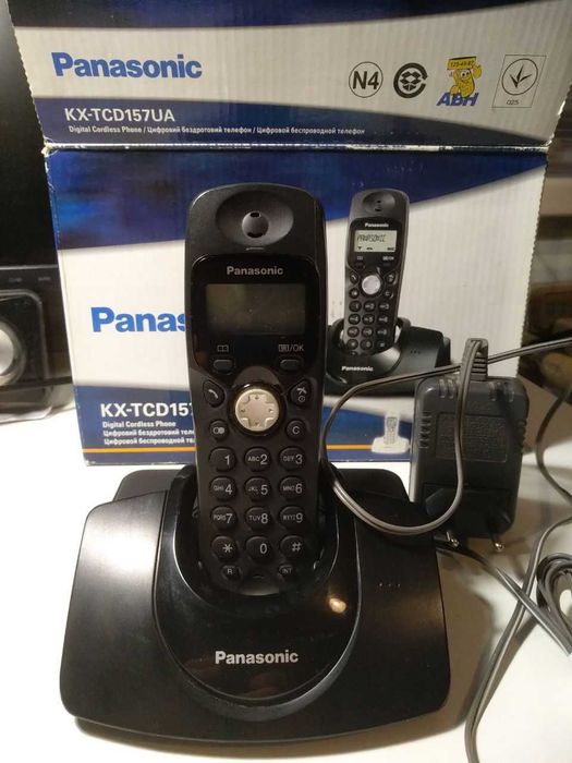 DECT радіотелефон Panasonic KX-TCD157UA