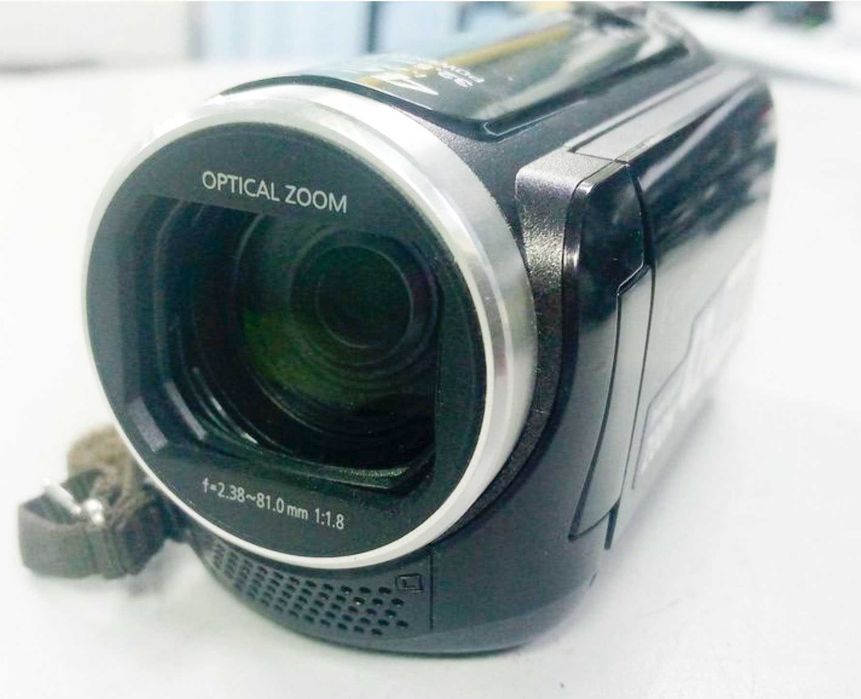 Видеокамера Panasonic HC-V100