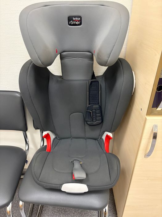 Дитяче автокрісло Britax Römer kidfix ll xp