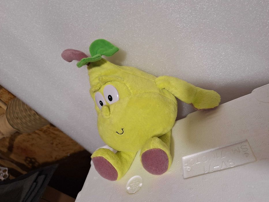 Gruszka świeżak maskotka