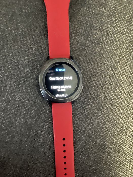 Продам  смарт годинник самсунг gear sport