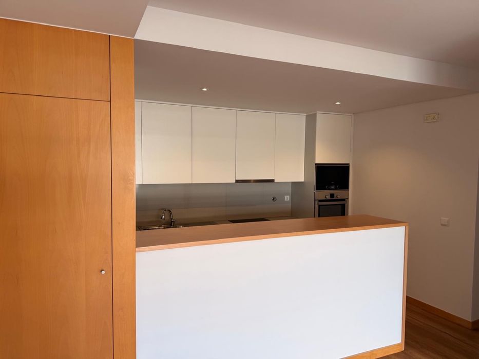 Apartamento T2 Hosp S. João, Faculdades - FEUP, FEP, Medicina. Paranhos