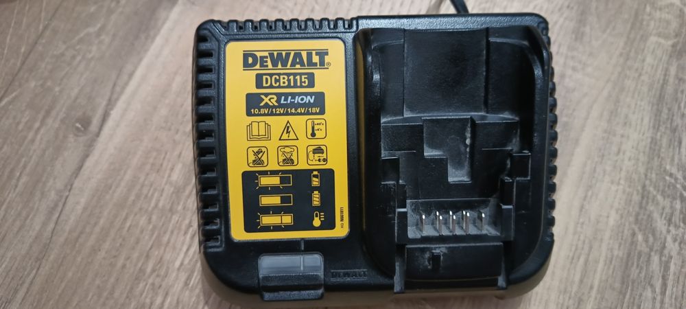 Urządzenie wielofunkcyjne DeWalt DCS355