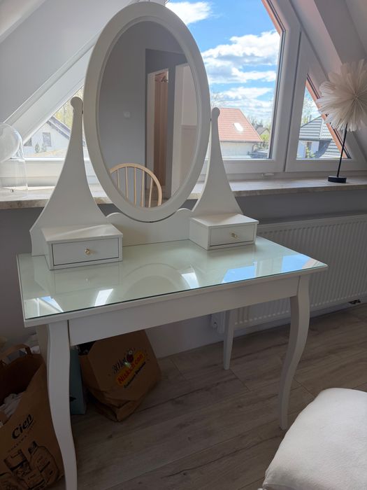 Biała Toaletka ikea