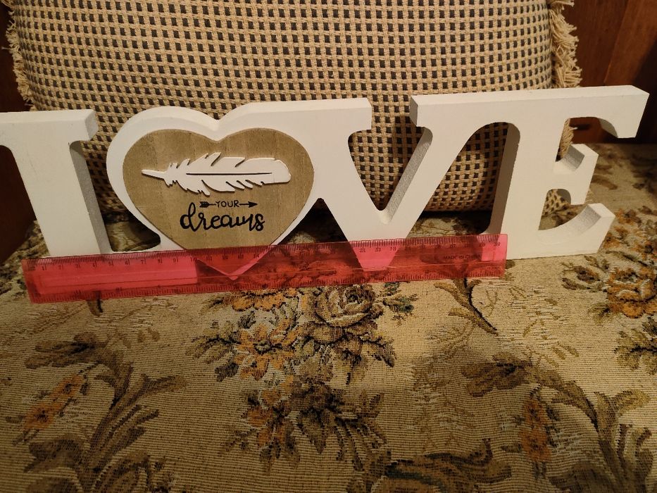 Napis LOVE drewniany