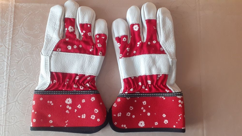 Рабочие защитные перчатки