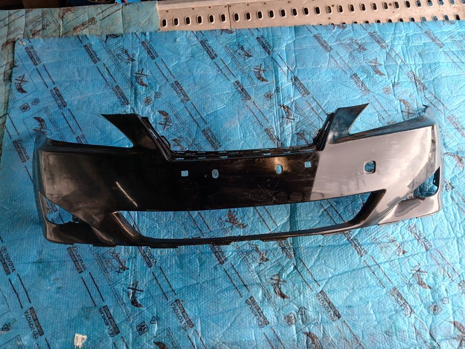 Zderzak przedni przod LEXUS IS 200 II 05-13