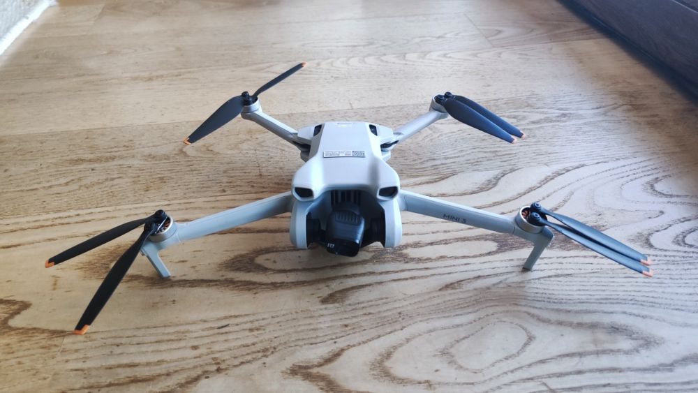Dron DJI Mini 3 + DJI Care na 2026