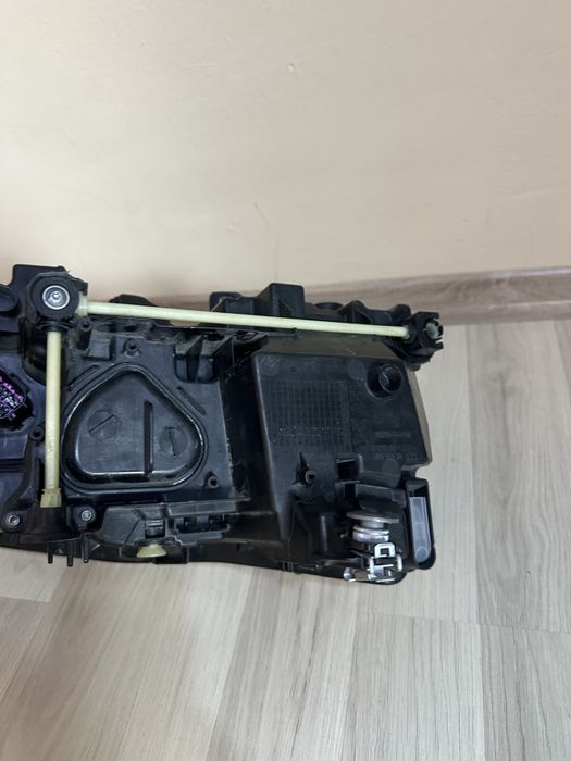 Фара Audi Q4 E-tron