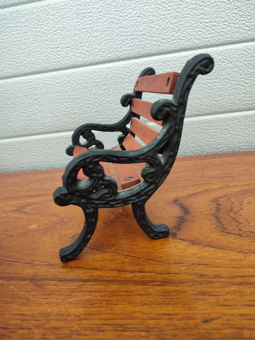 Ławka dla lalki - żeliwna + drewno - vintage - design - F