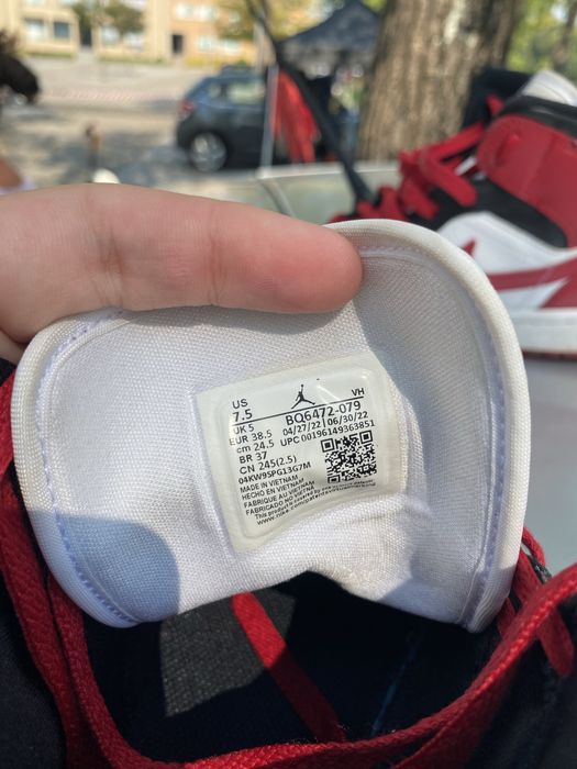 Air Jordan 1 Mid White Bred Toe – 38,5 / US 7.5