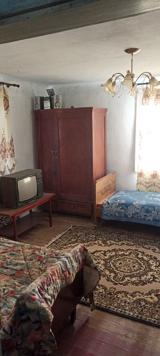 житловий будинок,земельна ділянка,прибудинкова територія