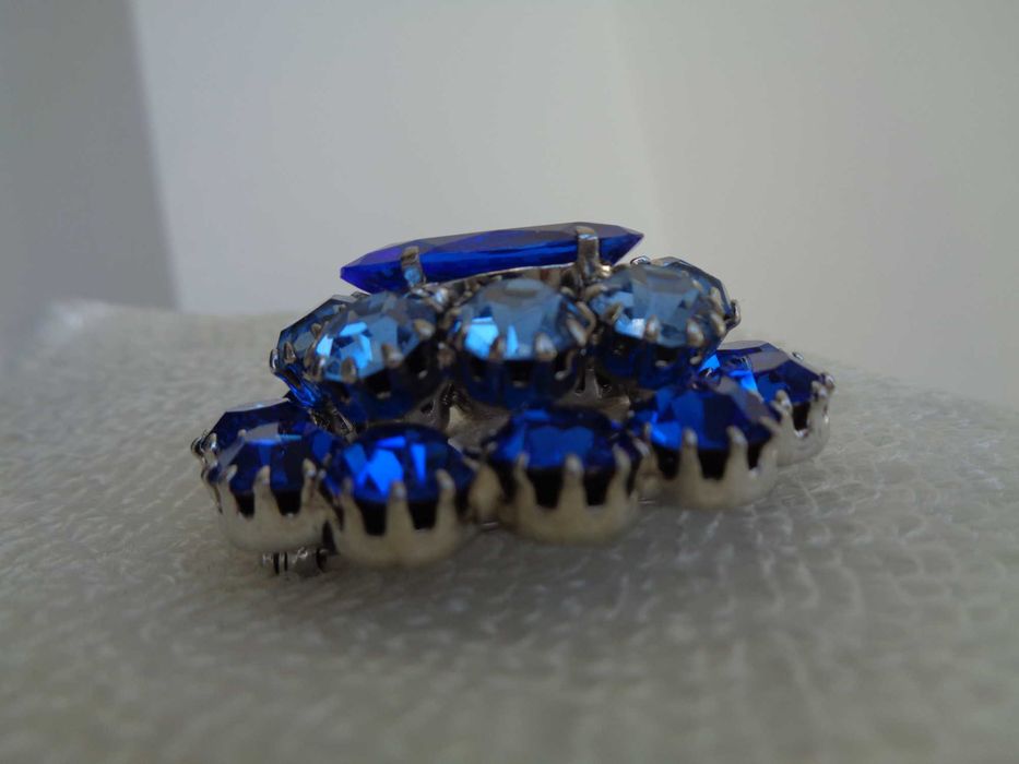 святк брошка 4,5*4*2см вінтаж стан нов