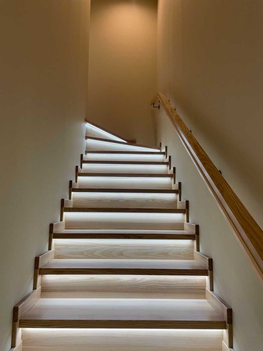 БЕЗ КОМІСІЇ, таун з новим РЕМОНТОМ, Сертифікат ТАК, вул. Давидчука