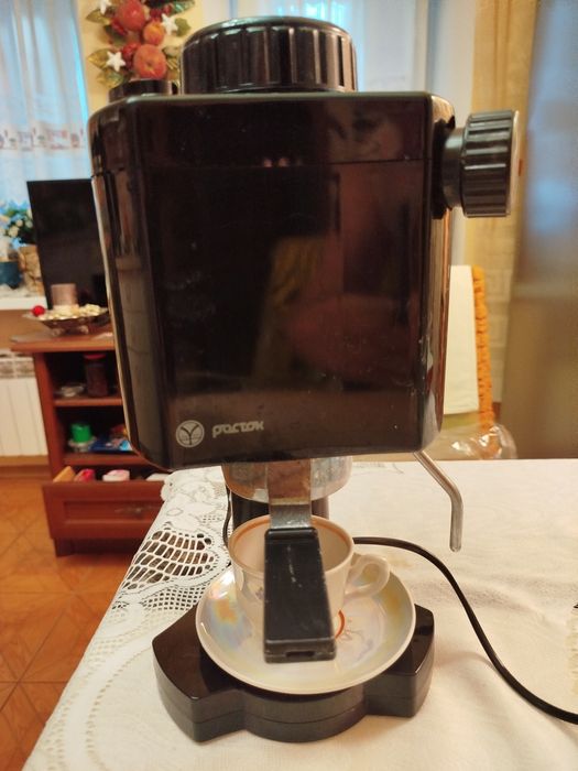 Электрокофеварка  (кофемашина)Росток