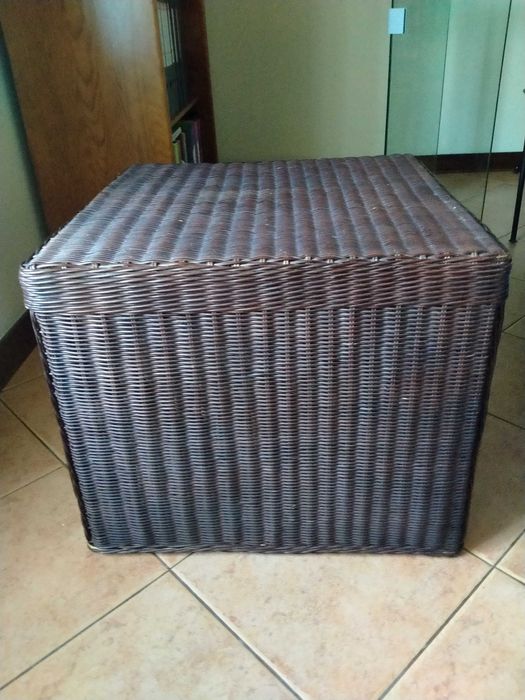 Cadeirões e Mesinha de Centro (Rattan e Teca)