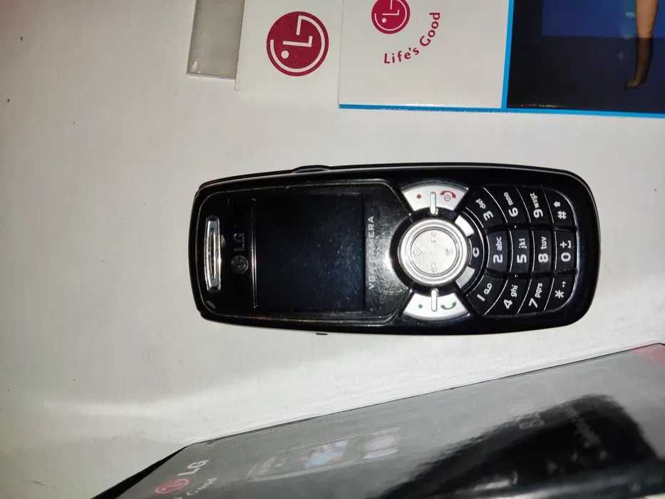 Telefon LG B2100