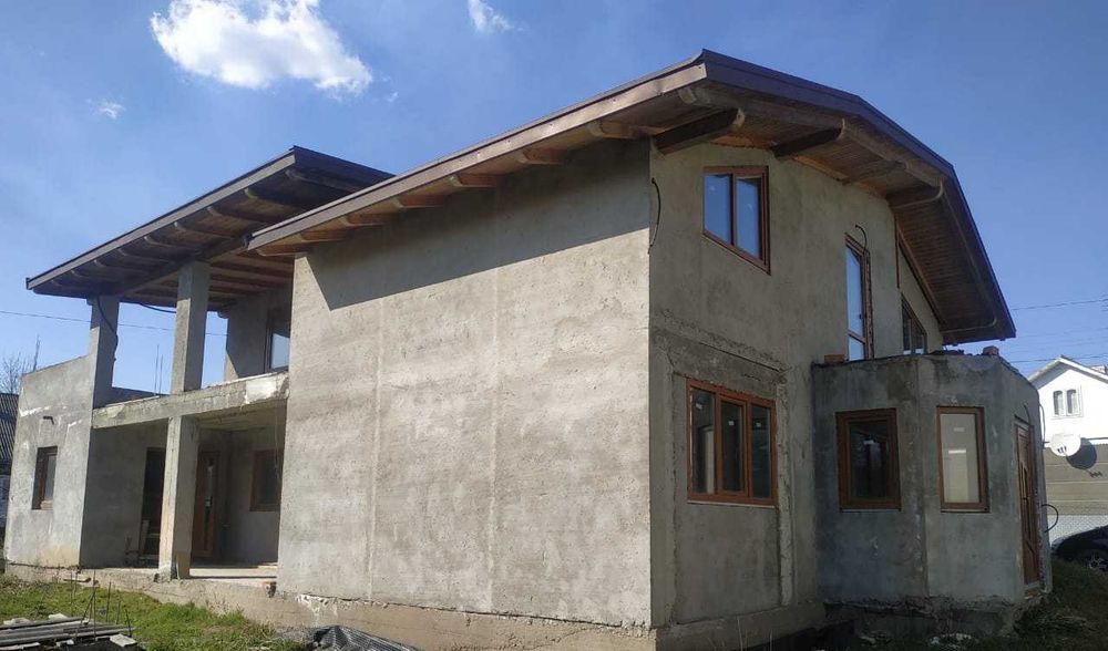 Продається сучасний 2-поверховий будинок 270 м² в «альпійському стилі» м. Новоселиця (7 хв до центру)