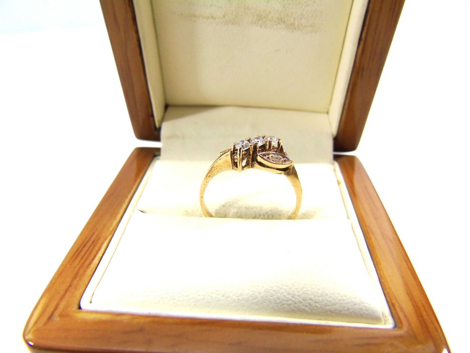 Złoty pierścionek PR.585 R.14 Lombard Żuromin Loombard